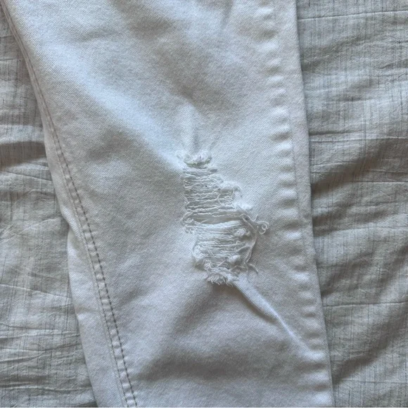 Mudd White Distressed Jeans Women's Capris Size 13 - Picture 5 of 6